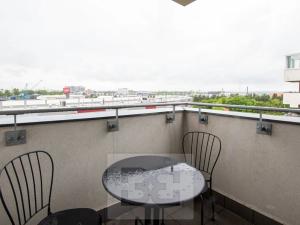 Pronájem bytu 2+kk, Praha - Dolní Měcholupy, Kryšpínova, 57 m2
