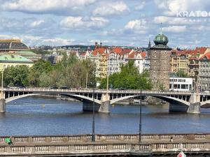 Pronájem bytu 3+kk, Praha - Smíchov, Hořejší nábřeží, 116 m2