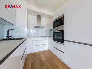 Prodej bytu 2+kk, Praha - Vršovice, Archangelská, 63 m2