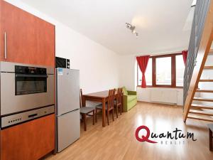 Pronájem bytu 2+kk, Praha - Libeň, Novákových, 48 m2