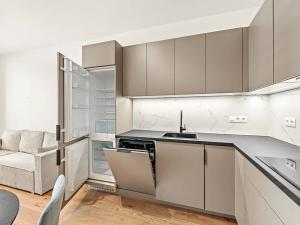 Pronájem bytu 2+kk, Praha - Smíchov, Nádražní, 54 m2