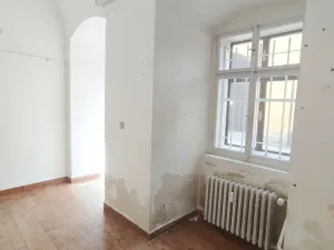 Pronájem obchodního prostoru, Hradec Králové, Československé armády, 11 m2