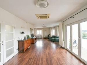 Prodej bytu 4+kk, Praha - Holešovice, Skalecká, 169 m2
