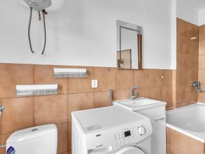 Pronájem bytu 1+kk, Trutnov, Voletinská, 37 m2