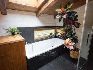 Pronájem bytu 3+kk, Praha - Dejvice, Šárecká, 141 m2