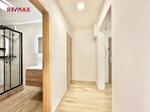 Pronájem bytu 3+kk, Praha - Kobylisy, Střekovská, 67 m2