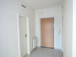 Pronájem bytu 2+kk, Praha - Štěrboholy, Andersenova, 40 m2