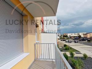 Prodej bytu 1+kk, Praha - Černý Most, Dobrovolného, 31 m2