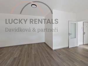 Prodej bytu 1+kk, Praha - Černý Most, Dobrovolného, 31 m2