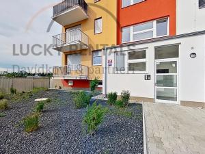 Prodej bytu 1+kk, Praha - Černý Most, Dobrovolného, 31 m2