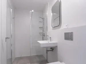 Pronájem bytu 1+kk, Praha - Radlice, U Komína, 31 m2