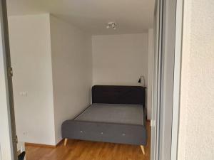 Pronájem bytu 1+kk, Praha - Karlín, Breitfeldova, 38 m2