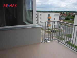 Pronájem bytu 4+kk, Velký Osek, U hřiště, 84 m2