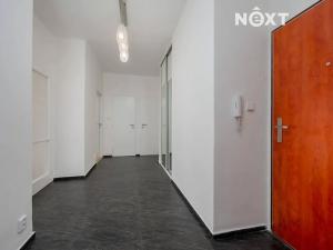 Pronájem bytu 2+1, Praha - Podolí, Podolská, 67 m2