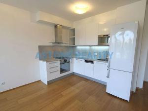 Prodej bytu 3+kk, Praha - Hloubětín, Nademlejnská, 86 m2