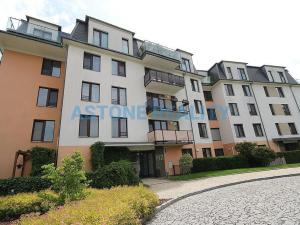Prodej bytu 3+kk, Praha - Hloubětín, Nademlejnská, 86 m2