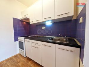Pronájem bytu 1+kk, Praha - Prosek, Lovosická, 34 m2