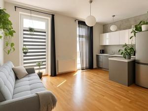 Pronájem bytu 2+kk, Praha - Libeň, Lihovarská, 54 m2