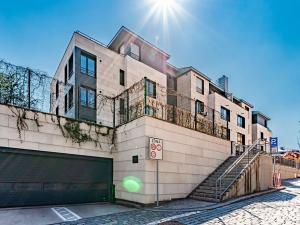 Pronájem bytu 3+kk, Praha, Na Petynce, 83 m2