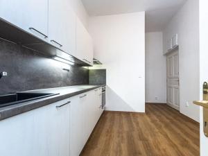 Pronájem bytu 2+kk, Praha - Nové Město, Lípová, 41 m2