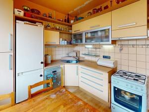 Prodej bytu 3+1, Trutnov, Libušinka, 72 m2