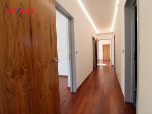 Prodej kanceláře, Tuchoměřice, Ve Zběrušce, 429 m2