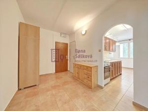 Pronájem bytu 3+1, Jindřichův Hradec, sídliště Vajgar, 78 m2