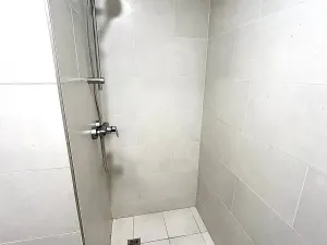 Pronájem bytu 1+kk, Praha, Poděbradská, 26 m2