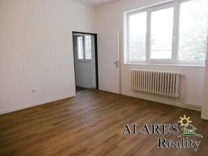 Pronájem bytu 2+1, Praha - Hostavice, Staňkovská, 80 m2
