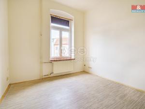 Prodej bytu 1+1, Cheb, Palackého, 43 m2
