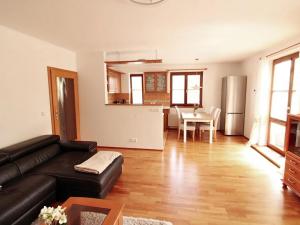 Prodej rodinného domu, Zlatníky-Hodkovice, V Břínkách, 150 m2