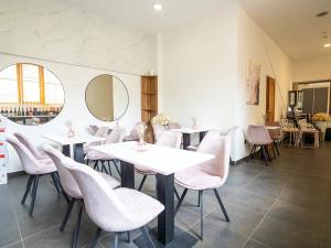 Prodej obchodního prostoru, Lednice, 21. dubna, 55 m2