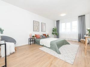 Prodej bytu 3+kk, Praha - Kamýk, Olbramovická, 68 m2