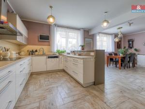 Prodej rodinného domu, Žatec, Dukelská, 145 m2