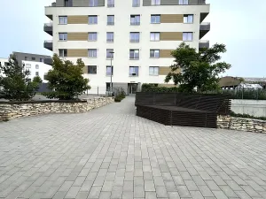 Pronájem bytu 2+kk, Praha - Vysočany, Svatošových, 60 m2