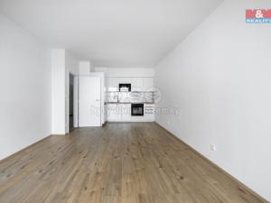Pronájem bytu 2+kk, Plzeň, Safírová, 66 m2