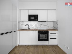 Pronájem bytu 2+kk, Plzeň, Safírová, 66 m2