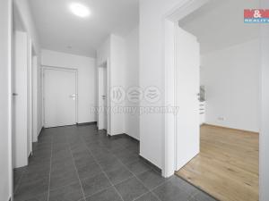 Pronájem bytu 2+kk, Plzeň, Safírová, 66 m2