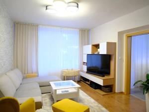 Prodej bytu 3+1, Zliv, Zahradní, 72 m2