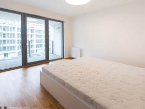 Pronájem bytu 2+kk, Praha - Karlín, Breitfeldova, 60 m2