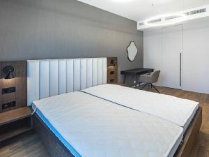 Pronájem bytu 2+kk, Praha - Karlín, Karolinská, 81 m2