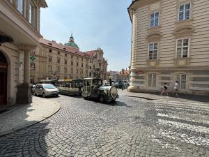 Pronájem bytu 2+1, Praha - Malá Strana, Zámecká, 47 m2