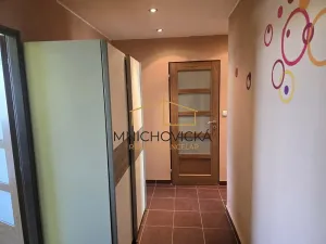 Prodej bytu 3+1, Praha - Újezd nad Lesy, Malešovská, 74 m2