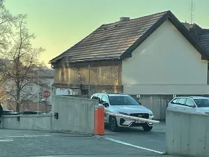 Pronájem garážového stání, Praha - Uhříněves, Vlasty Průchové, 12 m2