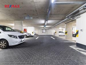 Prodej garážového stání, Praha - Hlubočepy, Vítové, 29 m2