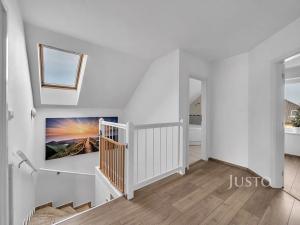 Pronájem rodinného domu, Mukařov, Kopretinová, 140 m2