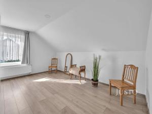 Pronájem rodinného domu, Mukařov, Kopretinová, 140 m2