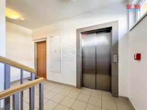 Pronájem bytu 1+kk, Praha, Hornoměcholupská, 32 m2