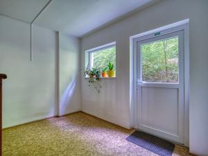 Pronájem bytu 1+1, Děčín - Děčín IX-Bynov, Nálepkova, 35 m2