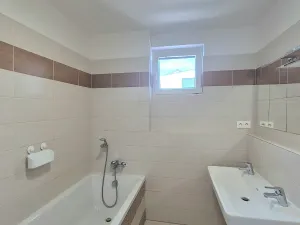 Pronájem rodinného domu, Jenštejn, Zlatnická, 90 m2